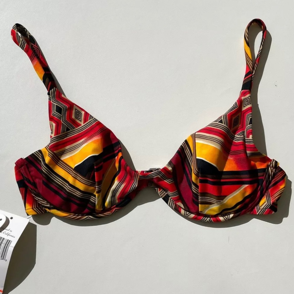 Sunsets Terra Cotta Tribal Print Bikini Top NWT Small Underwire Removable Pads